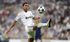 开云体育中国-奥运周期关键战焦点战，勇士战术压制热火的深层启示