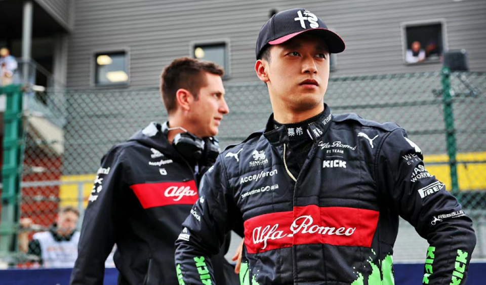 红牛二队完胜索伯车队，周冠宇统治全场的简单介绍