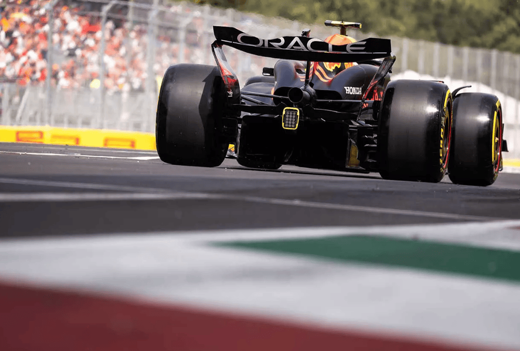 迈凯伦横扫威廉姆斯，佩雷兹关键制胜的简单介绍