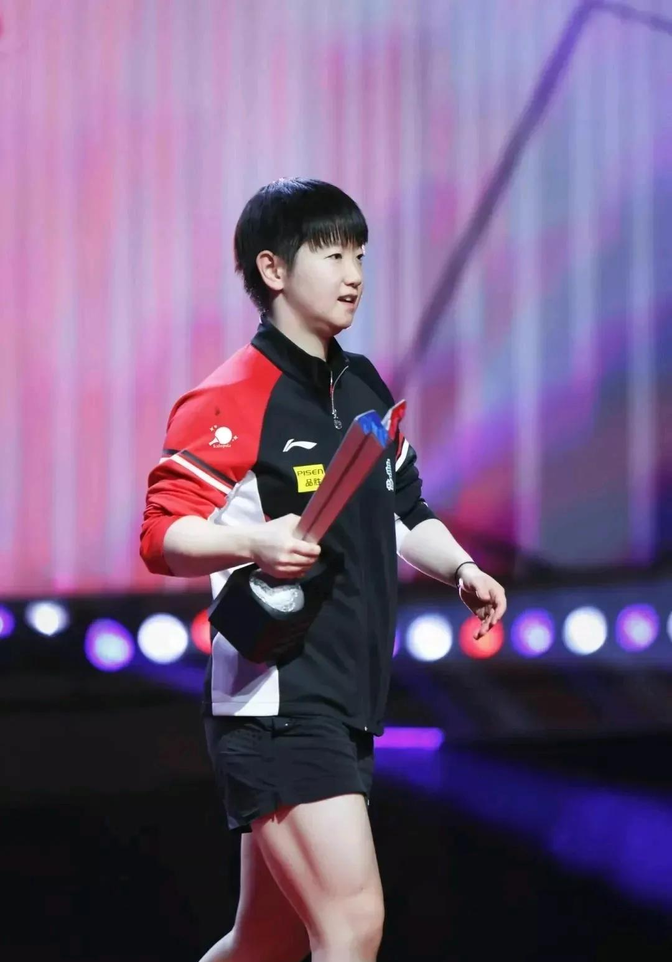 关于力挽狂澜！运动员逆转局面赢得掌声和尊重的信息