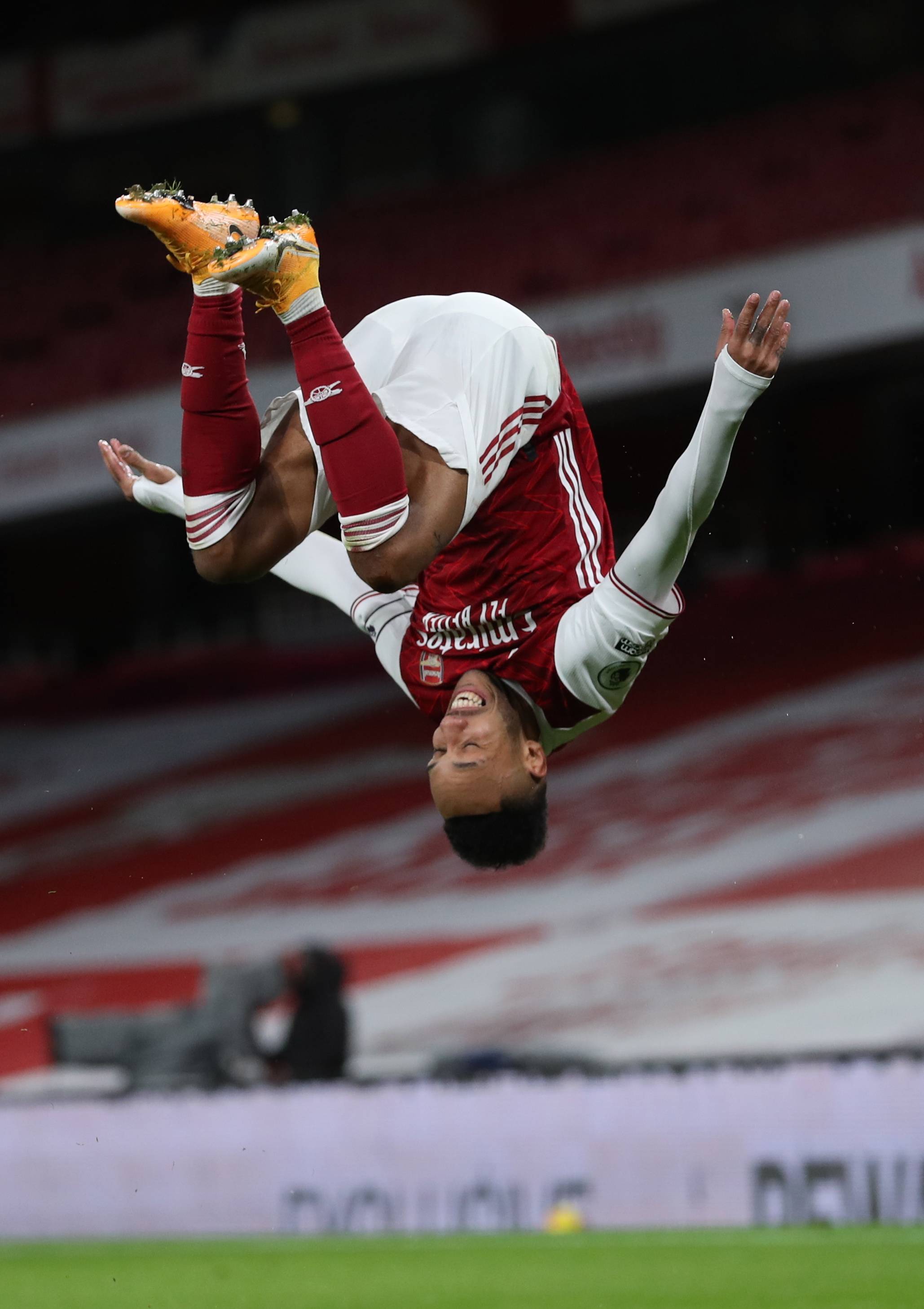 巴黎圣日耳曼中后卫合同续约,球队稳定后防线的简单介绍 巴黎圣日耳曼中后卫合同续约,球队稳定后防线的简单介绍