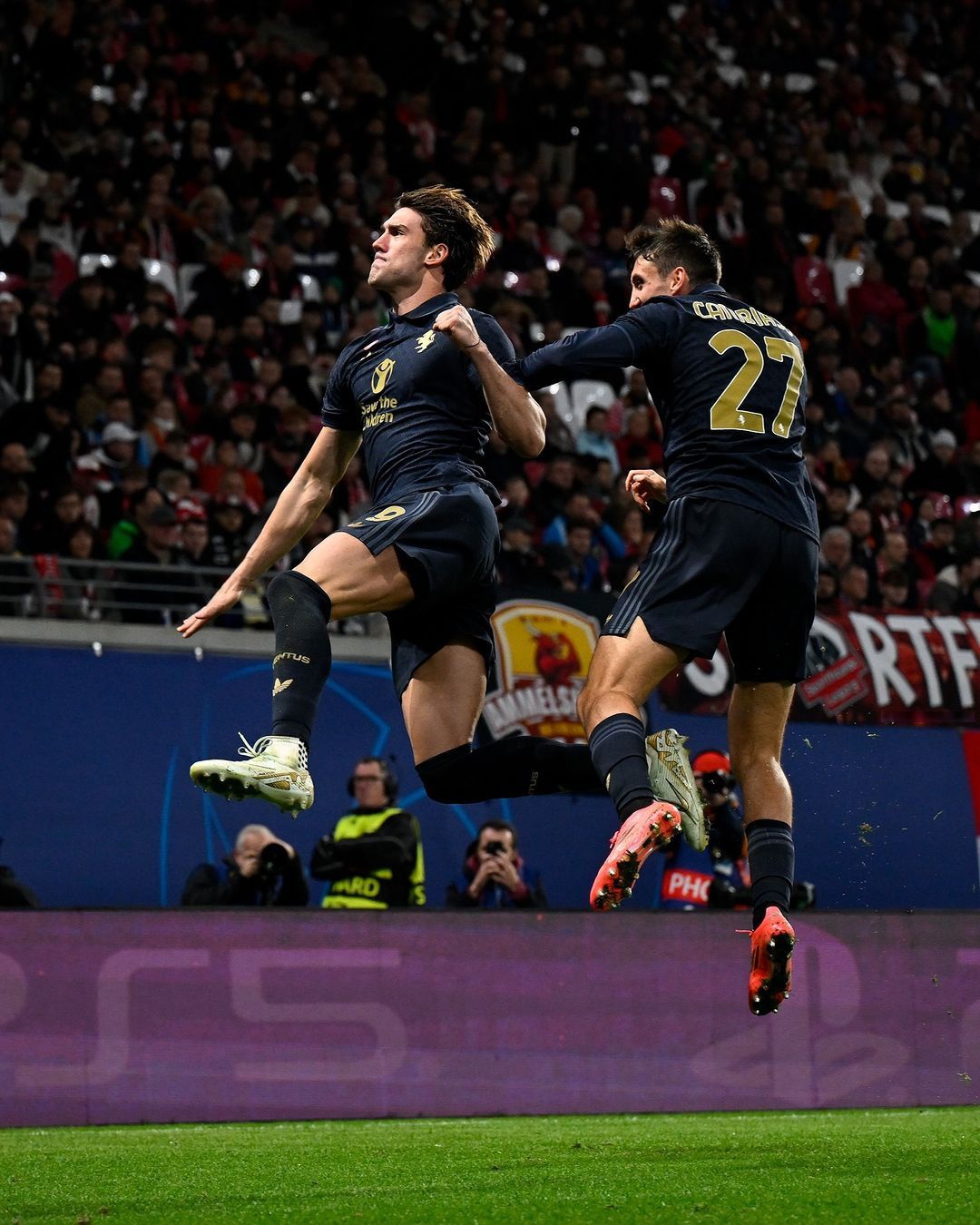 莱比锡客场逆转胜利，德甲领先优势扩大