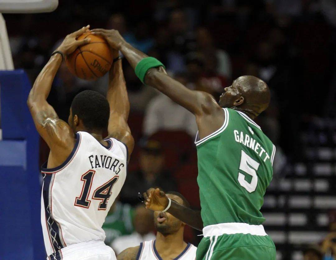 包含篮网B队血洗雷霆，费沃斯关键制胜的词条