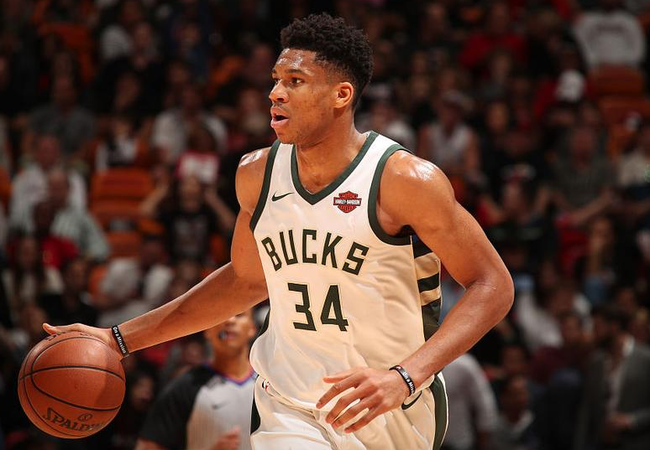 关于雄鹿队主场大胜，稳固东区头名位置的信息