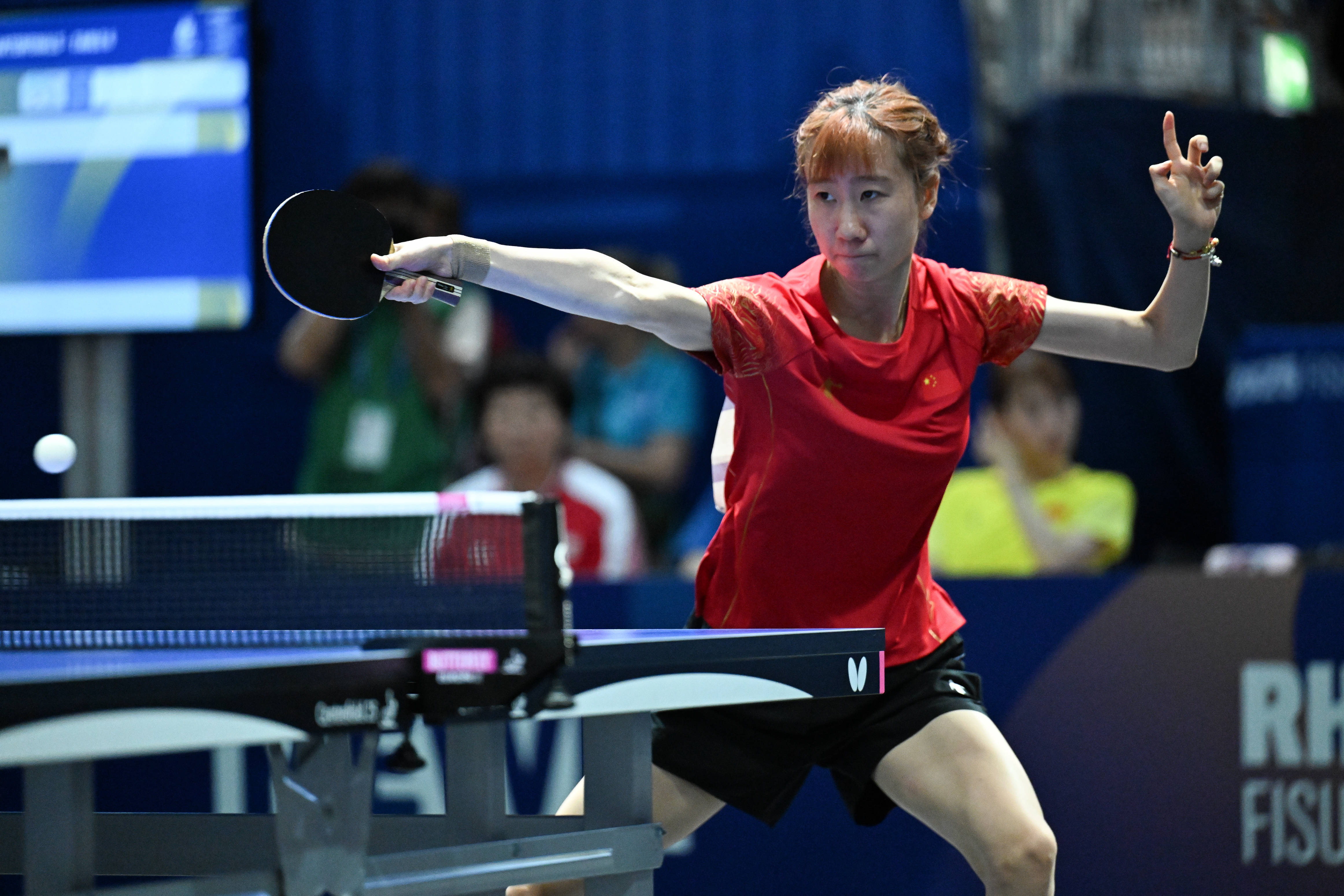 乒乓球女团决赛中国队轻松获胜