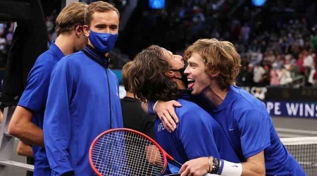 拉沃尔杯鏖战联合杯，兹维列夫统治全场的简单介绍