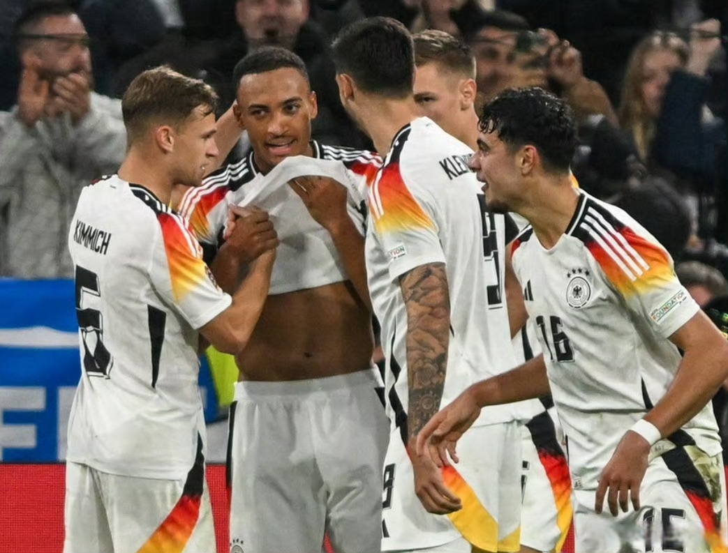 欧洲网球队鏖战德国网球队，费德勒统治全场的简单介绍