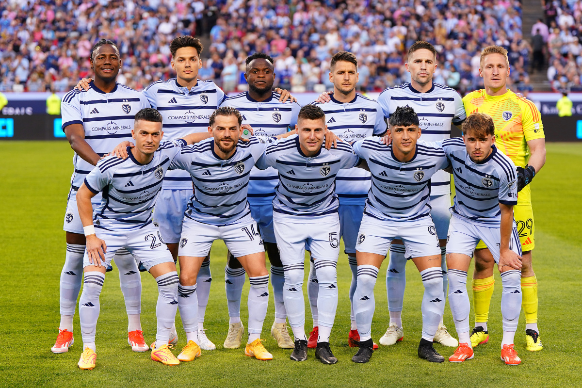 乌拉圭队在国际足球比赛中夺得冠军的简单介绍