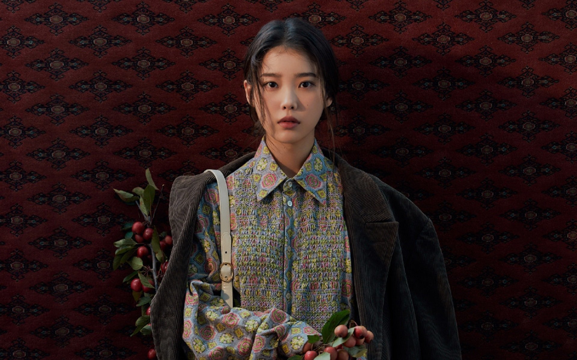 跨界争锋,当骑士鏖战尼克斯,英格拉姆在F1赛道接管年度争冠