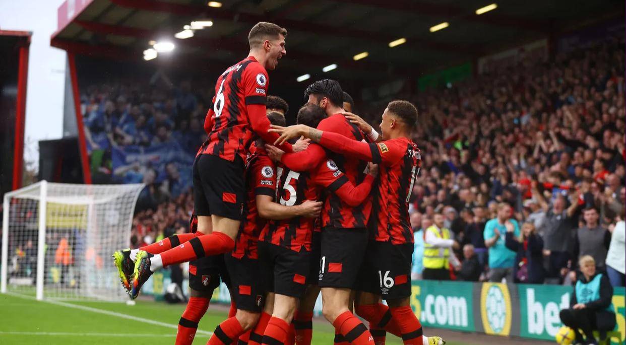 关于英超强队大胜领跑,多支球队机会成绩的信息 关于英超强队大胜领跑,多支球队机会成绩的信息