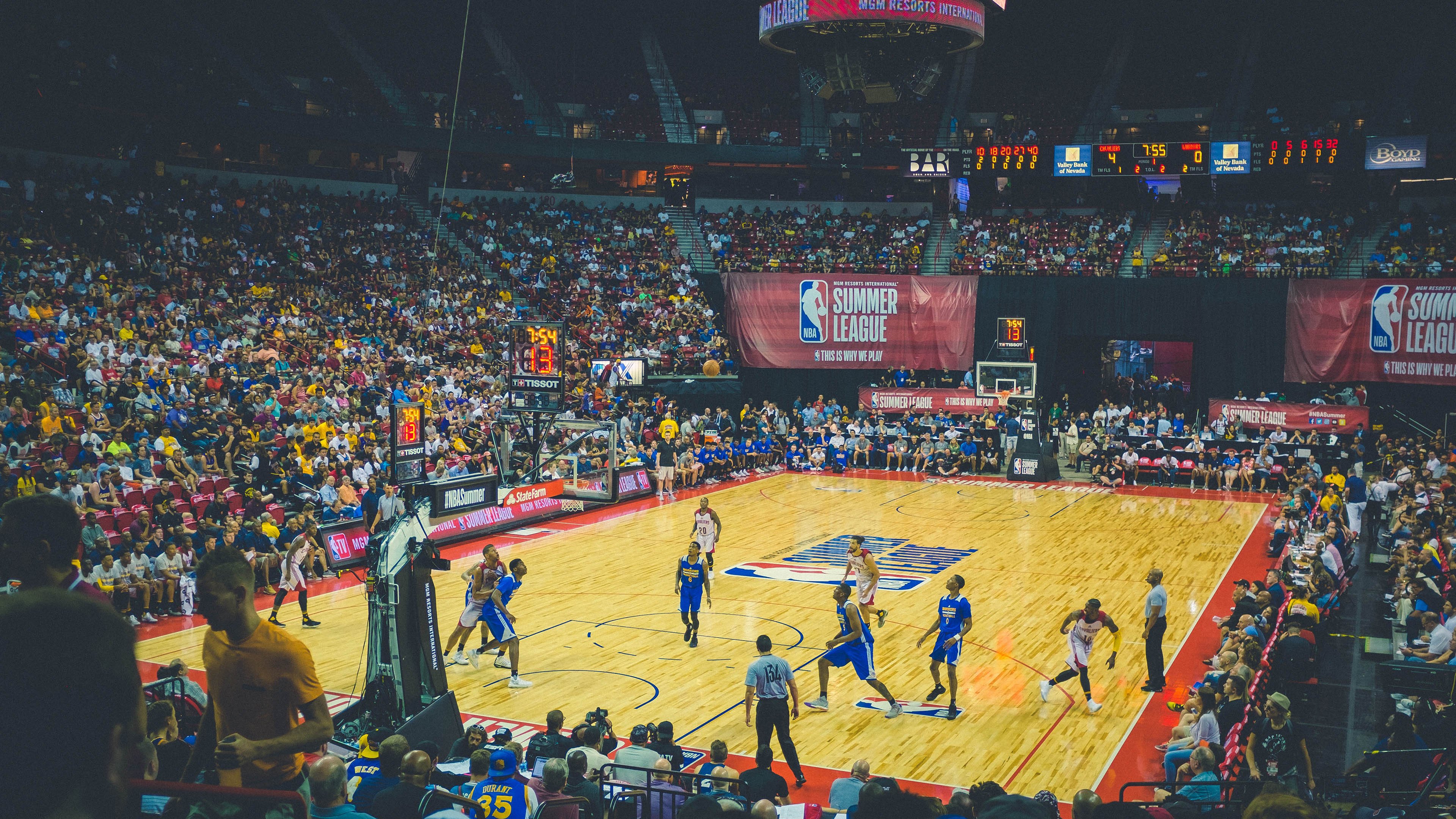 跨界争锋,班凯罗F1式接管助爵士硬仗擒鹰,诠释新时代竞技哲学